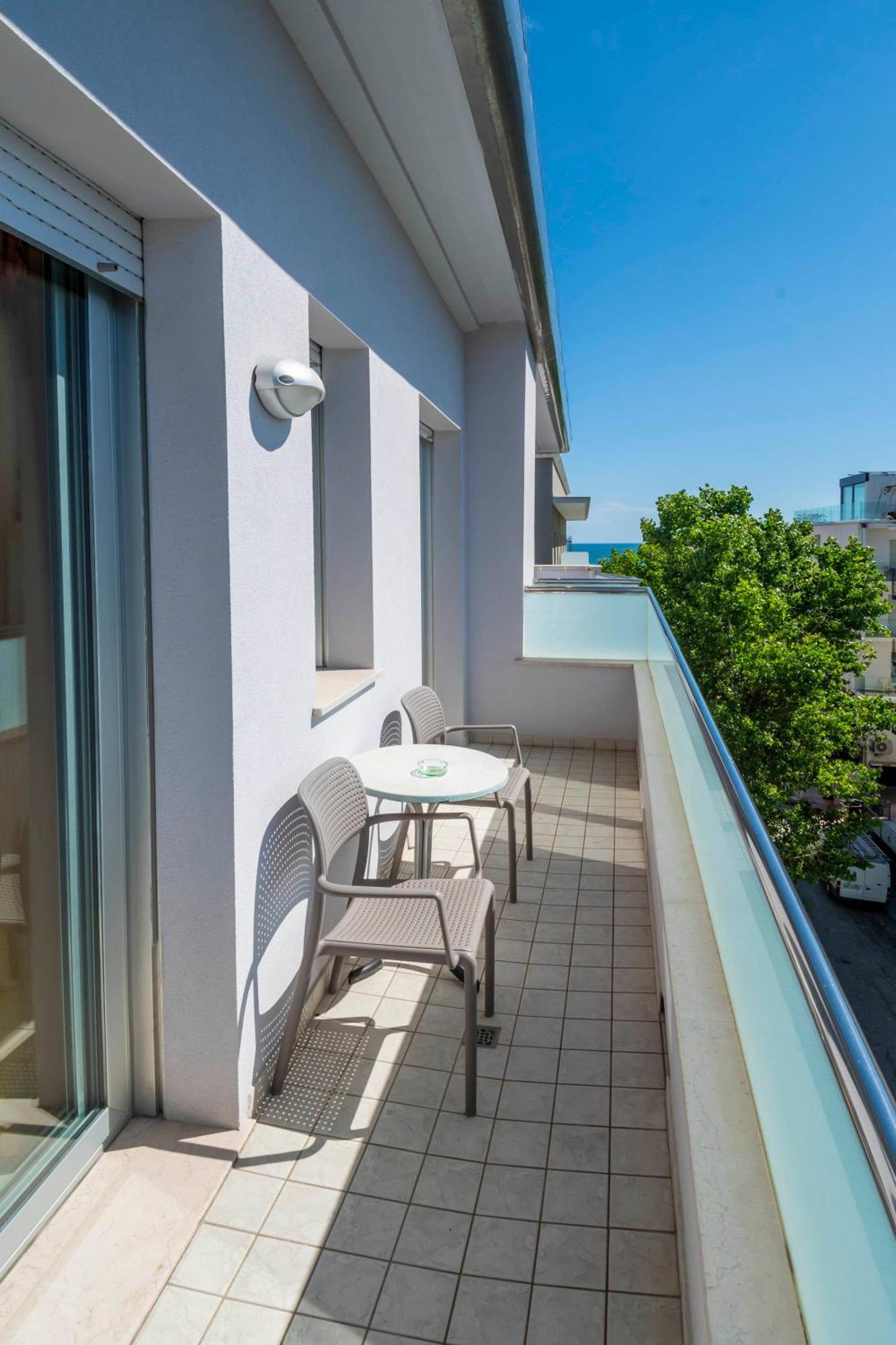 Residence Marzia Rimini Zewnętrze zdjęcie