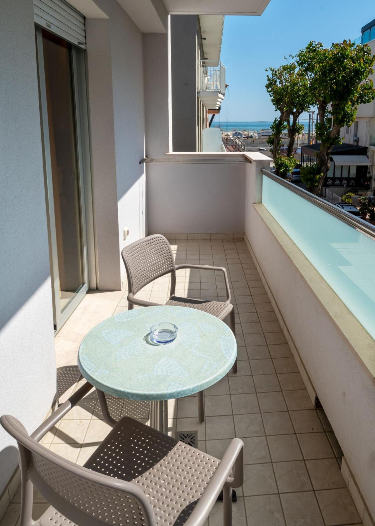 Residence Marzia Rimini Zewnętrze zdjęcie