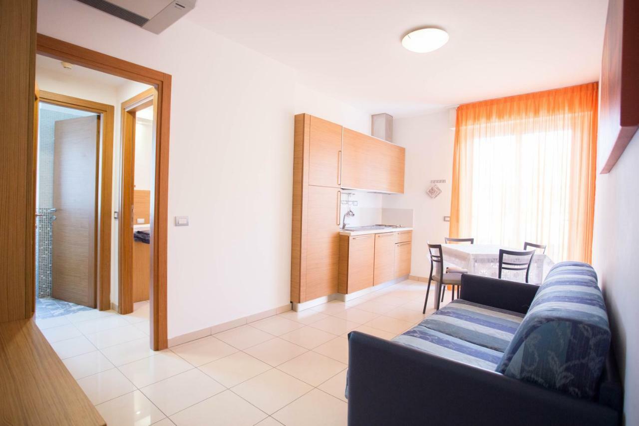 Residence Marzia Rimini Zewnętrze zdjęcie