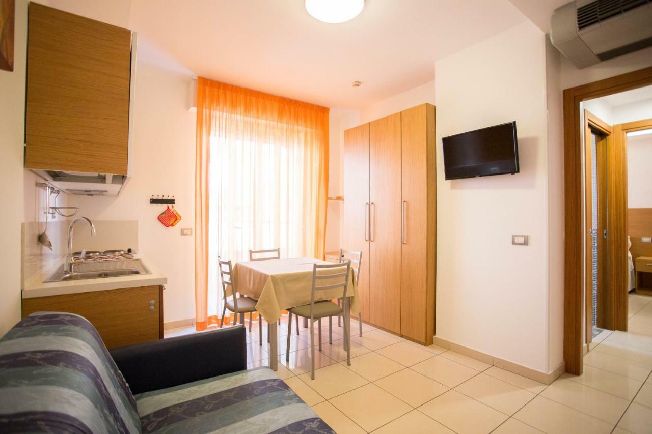 Residence Marzia Rimini Zewnętrze zdjęcie